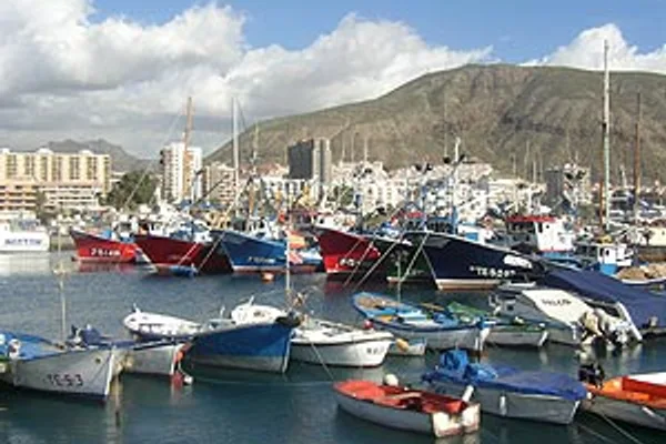 Der Hafen von Los Cristianos